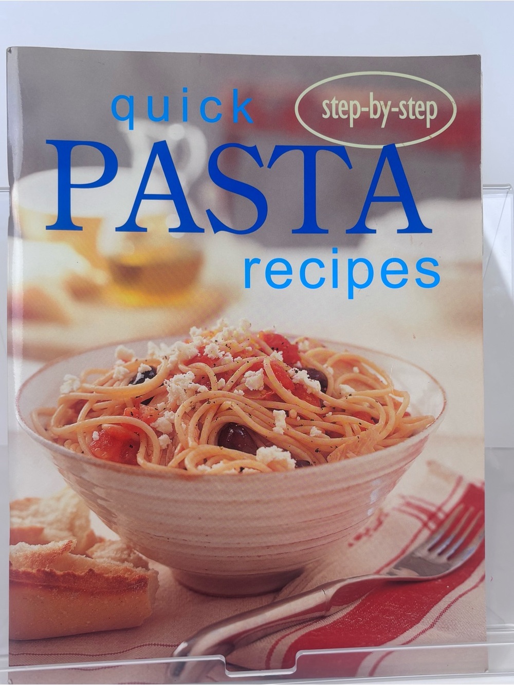Pasta Recipes Cookbook – Confident Cooking (Bay Books)